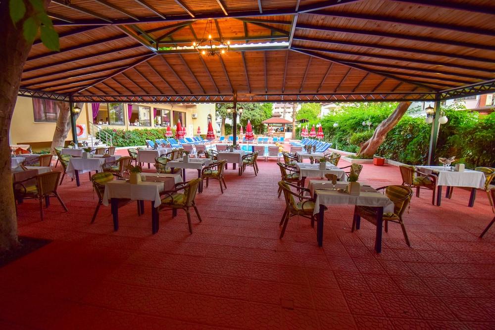 Juniper Hotel Ичмелер Экстерьер фото
